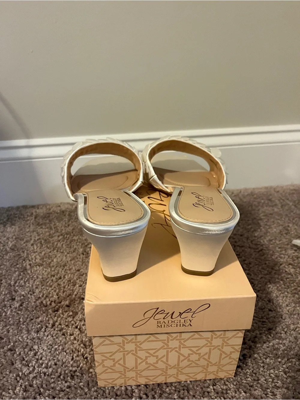 Badgley Mischka new never
